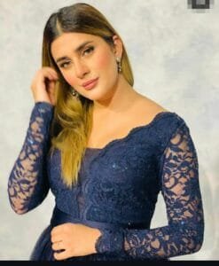 Kubra Khan Hot